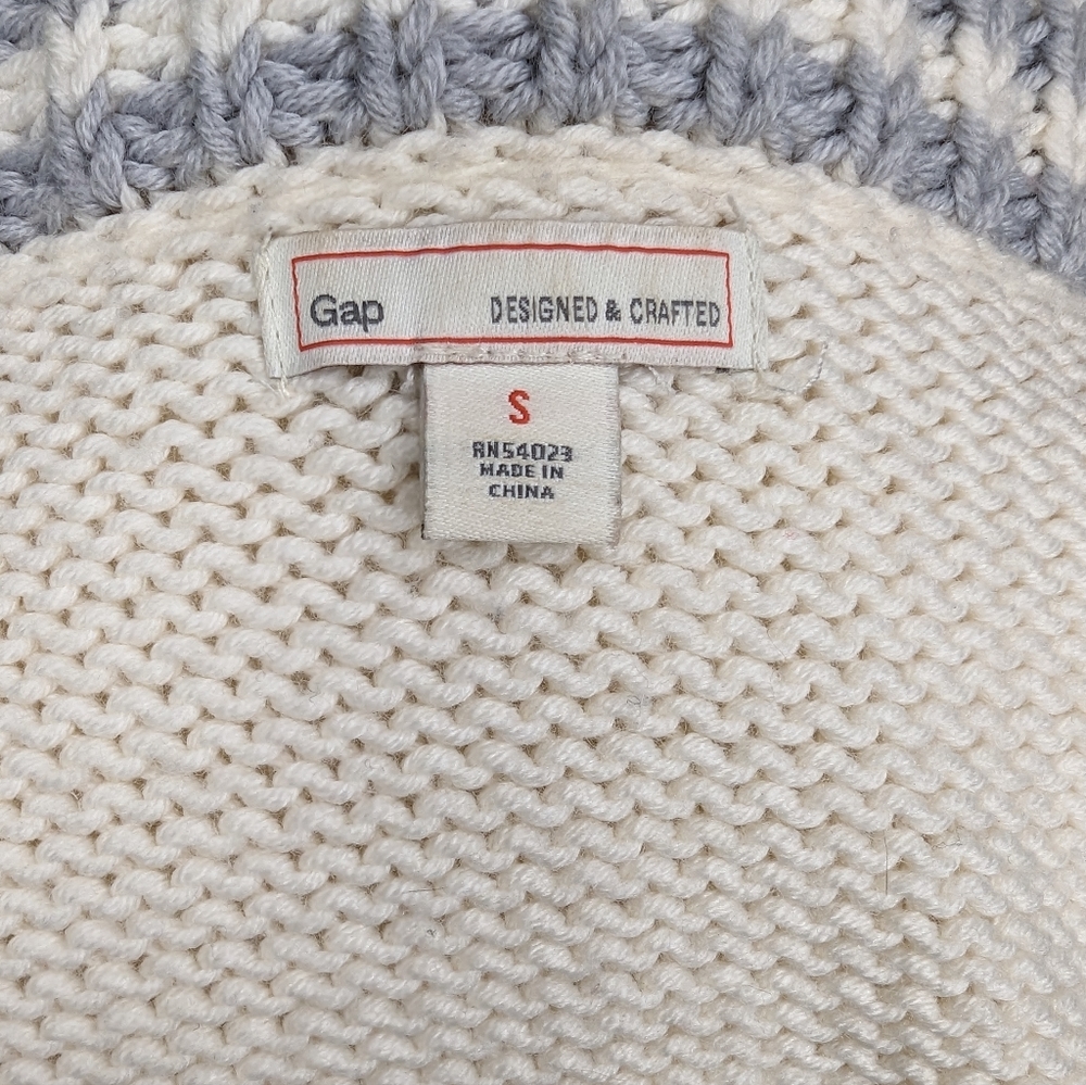 Gap grey/ivory stripe knit cardigan. Size S. - Picture 4 of 5